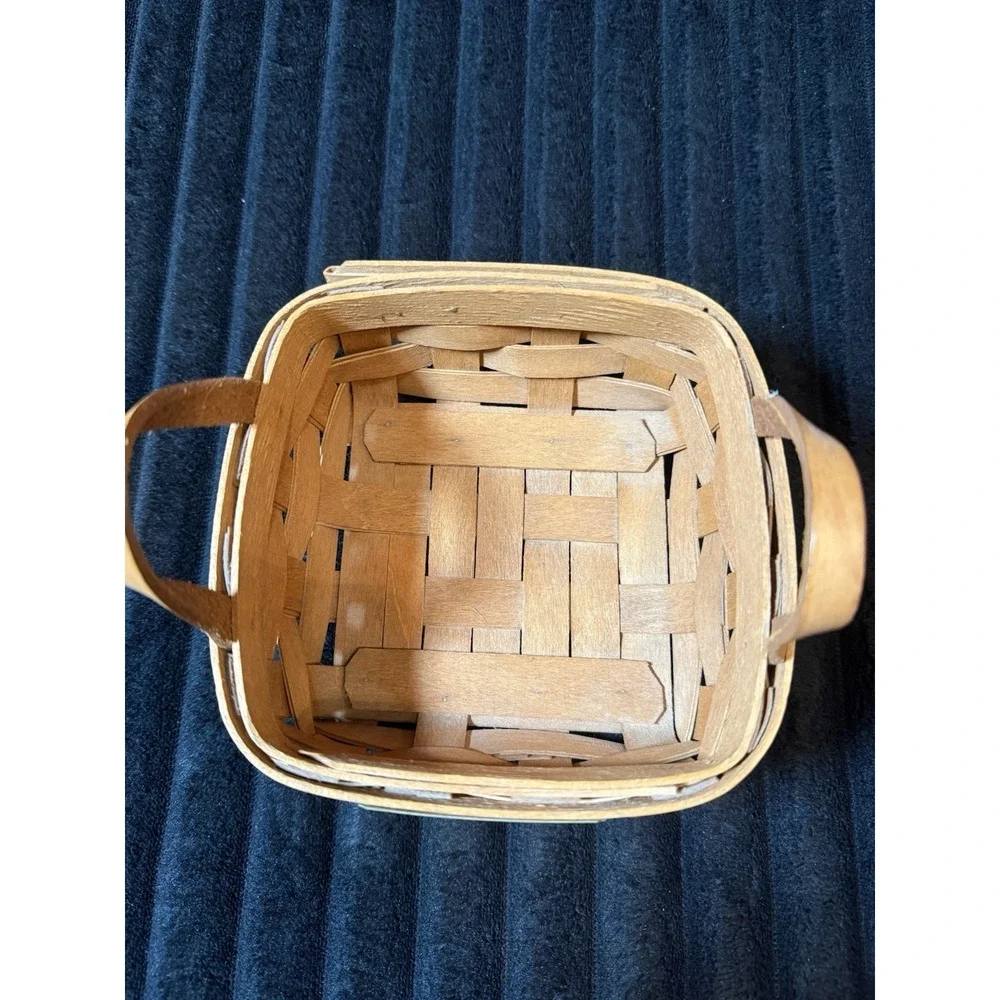 Longaberger 1989 Friendship Basket (w/ 2 leather ears)